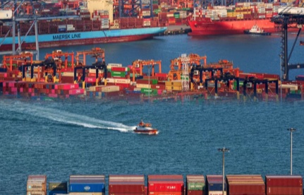 “钱凯-上海”海运航路进出口货值突破50亿元